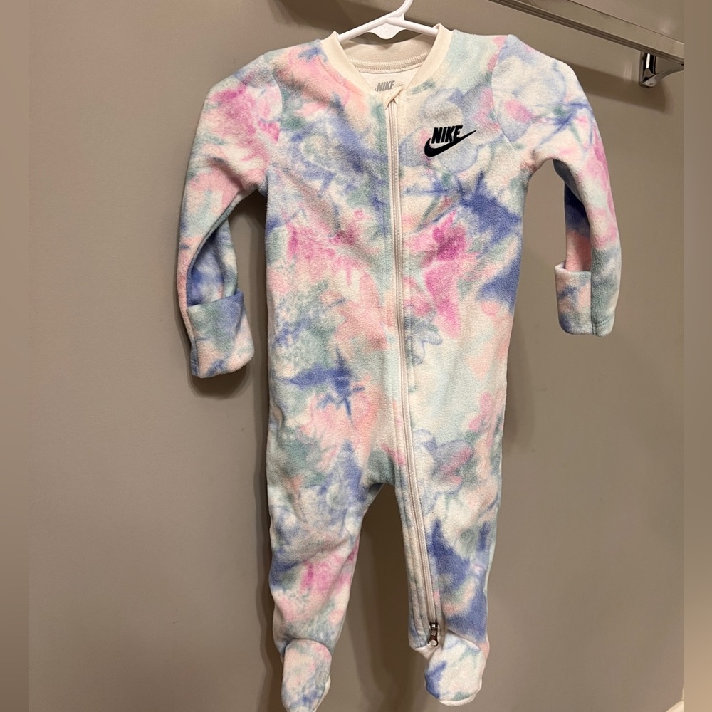Baby Nike Fleece Sci-Dye Club Sleeper